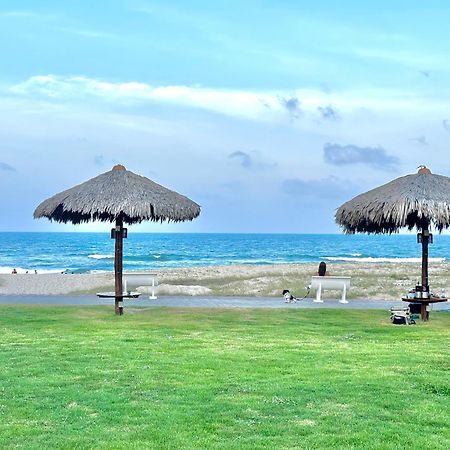 Beach Way Com Vista Mar Ao Lado Do Parque Акирас Экстерьер фото